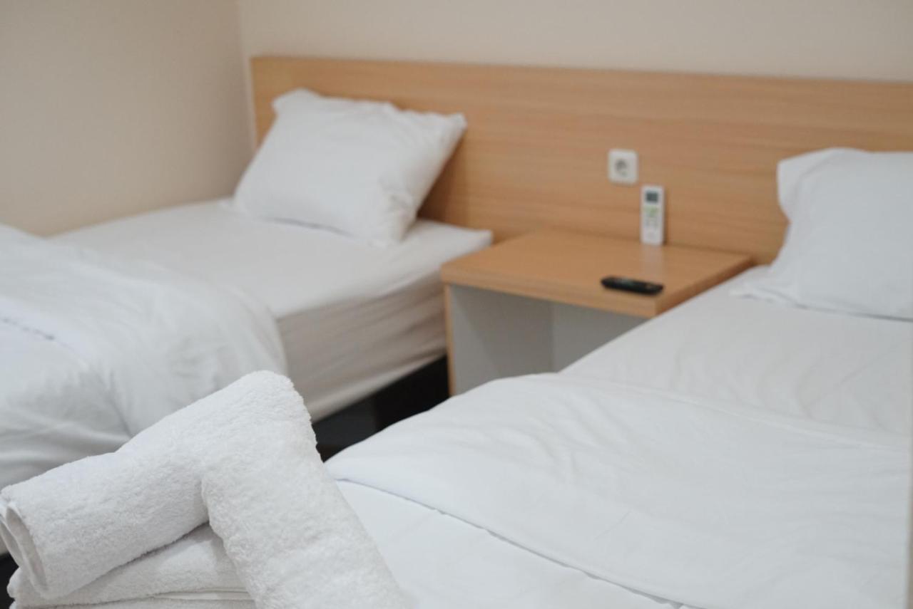 Gold Line Hotel